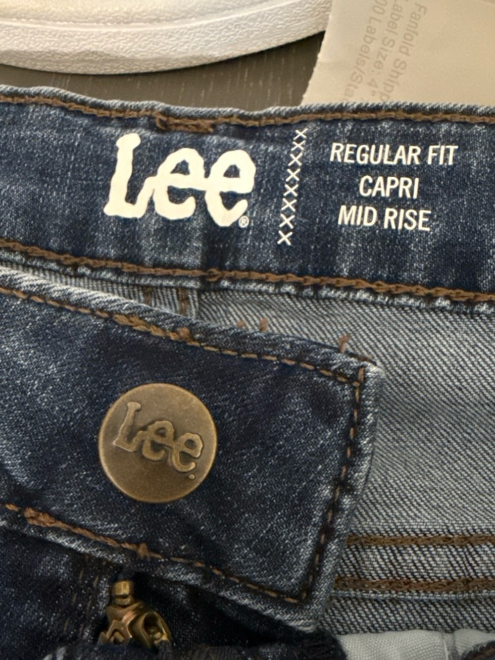 Lee Men's Regular Fit Mid-Rise Capri Jeans in Dark Blue Denim